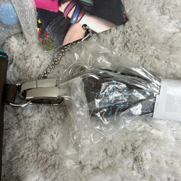 Urban Junket Bottles To Bags Wristlet - Picture 5 of 9